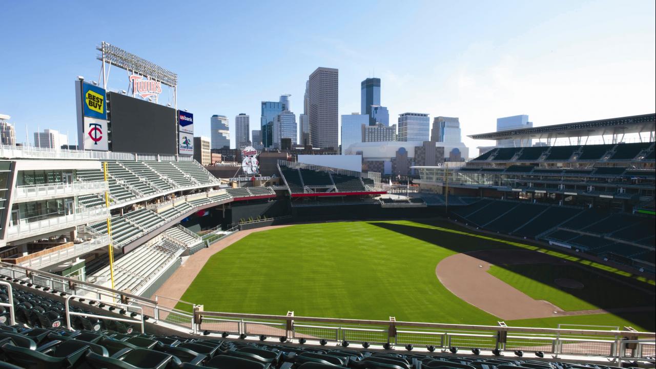 55 target field home of the minnesota twins
